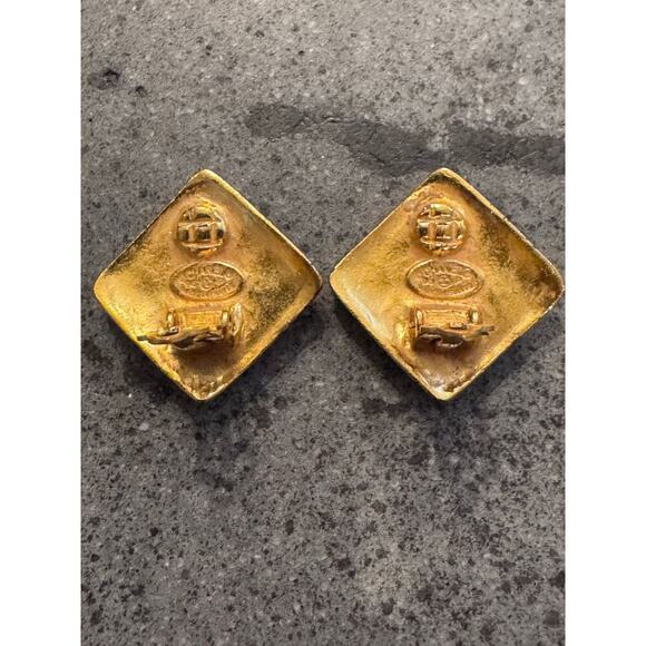 Authentic Chanel Vintage CC Rhombus Clip On Earrings 96P 24k Gold Plated - Picture 4 of 5